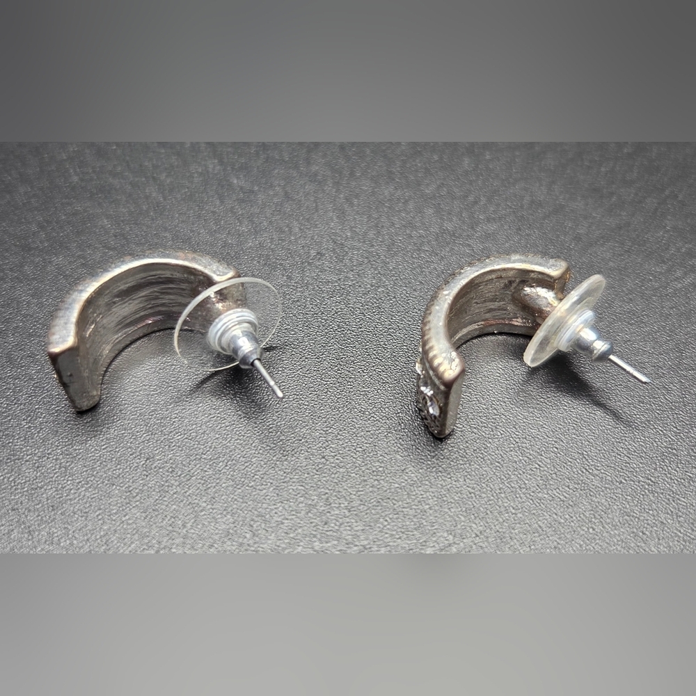 Vintage Textured Silver Plated J Hoop Earrings Crystal Accent Pristine - Picture 4 of 5